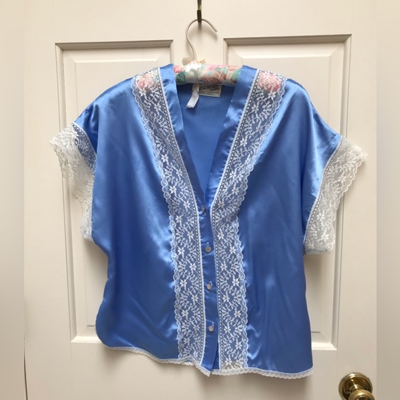 Sleepwear Silky Top and Pants. Light blue Size: Medium - Picture 2 of 8